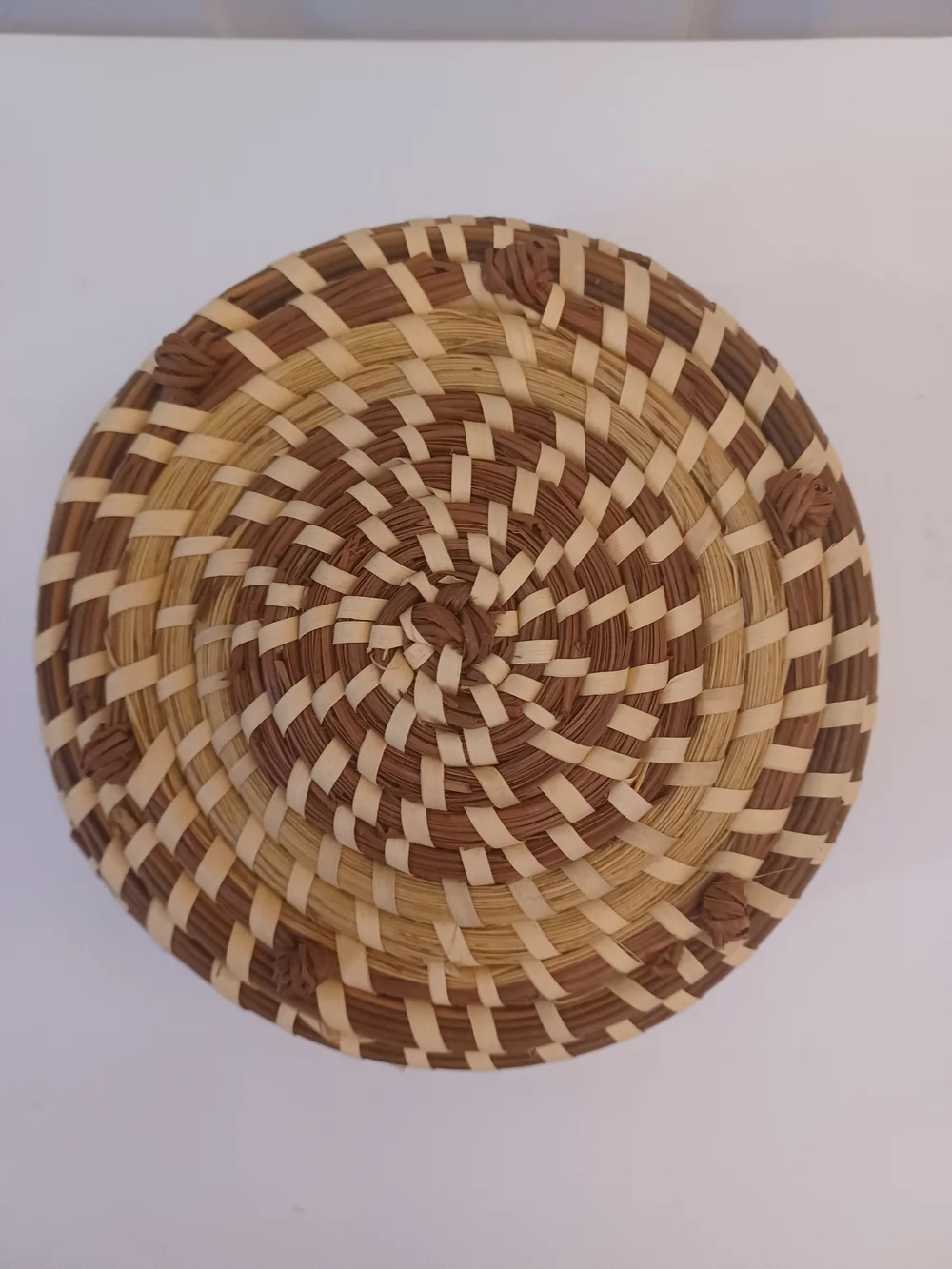 Vintage Gullah Style Coiled Sweetgrass Lidded Basket Knot Detail On Top